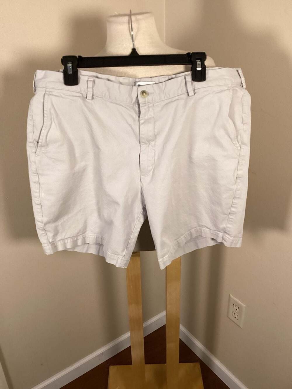 Peter Millar Men's White Flat Front Cotton Sateen Shorts Size 38